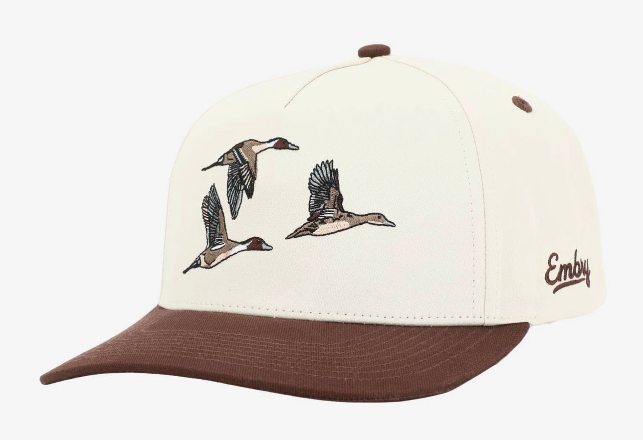 Cream & Brown Chasin Tail Hat