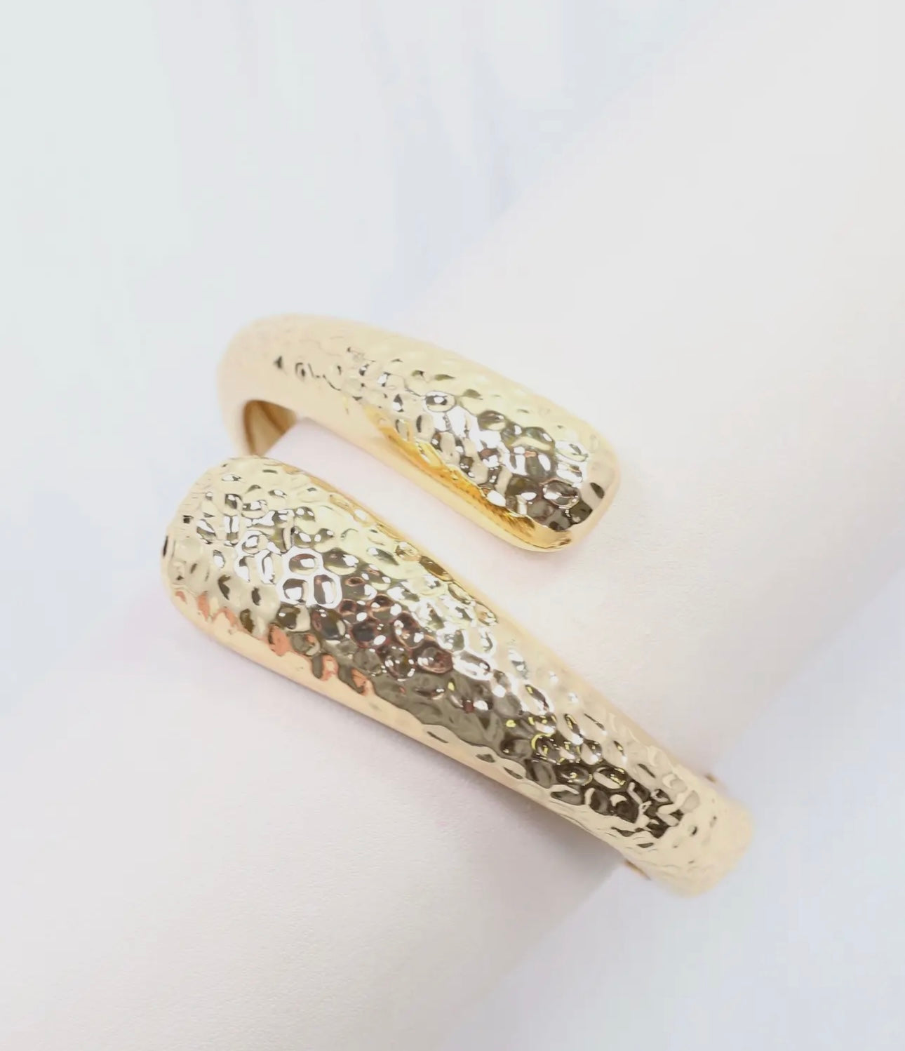 Banbury Hammered Gold Bangle
