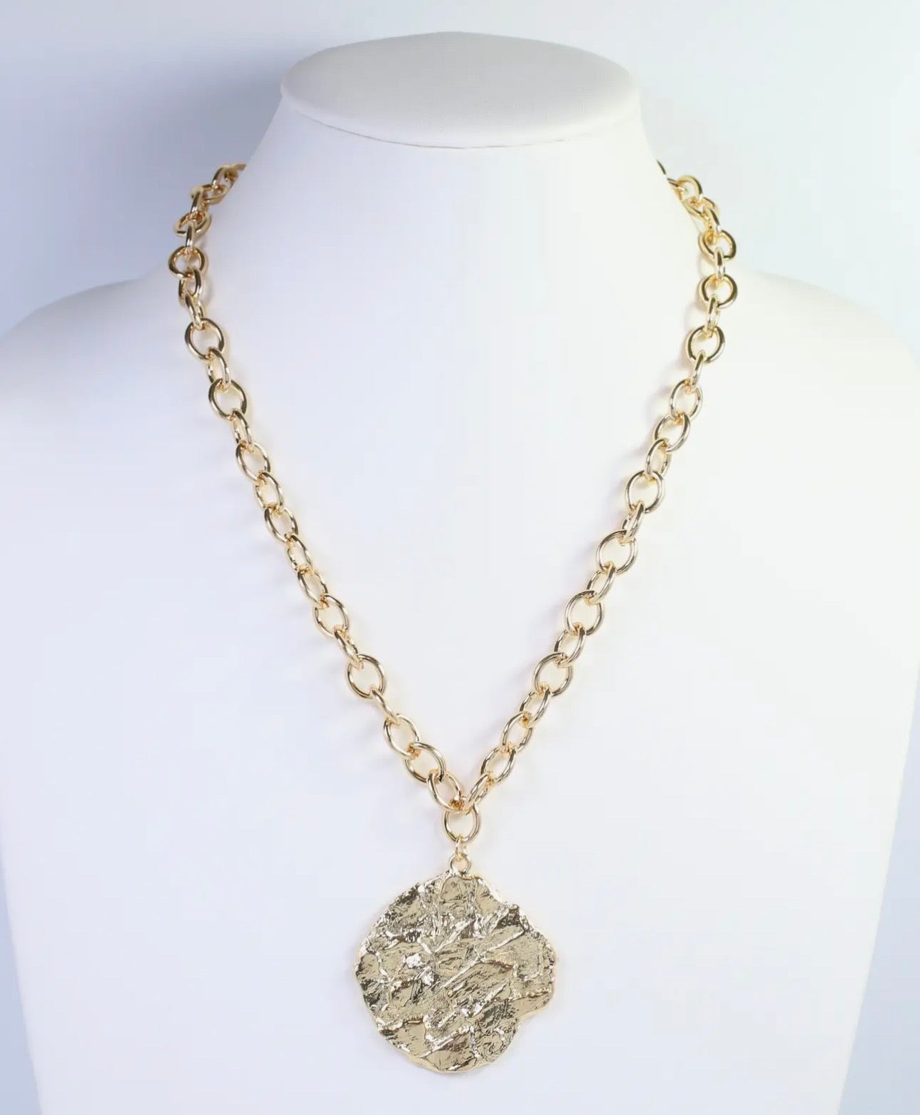 Textured Pendant Link Gold Necklace