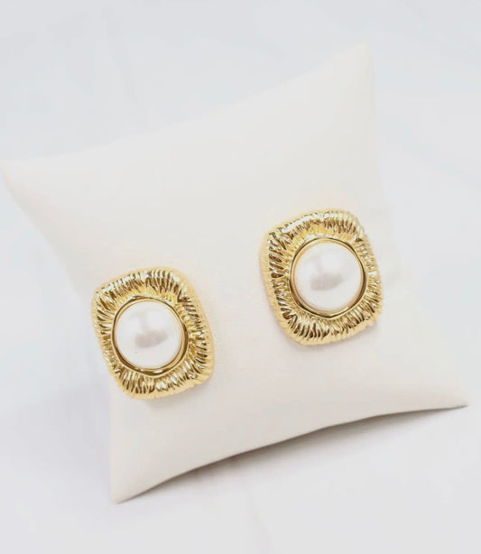 Aspen Pearl Textured Stud Earrings