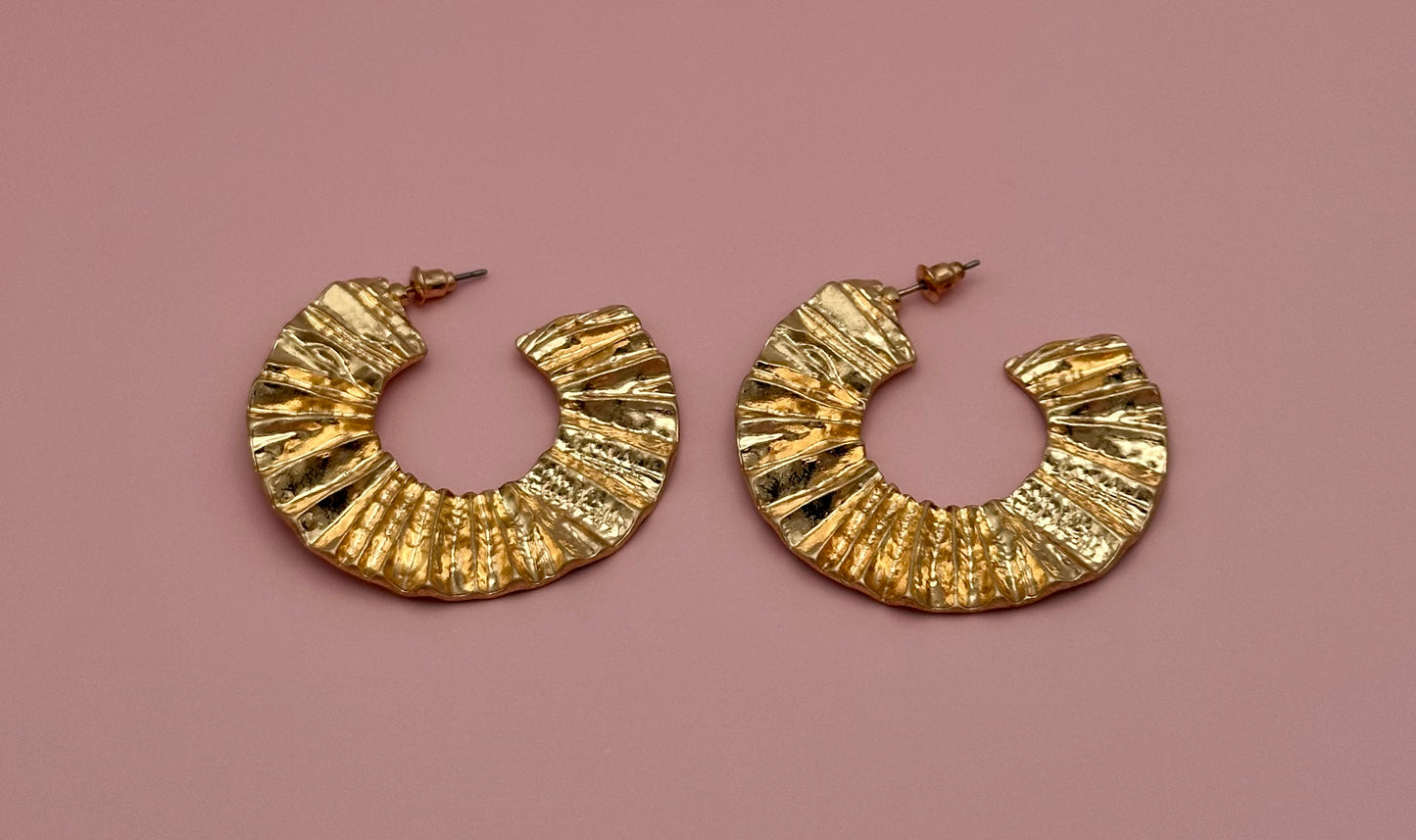 Ribbed Gold Hoop Earrings